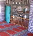 Mečetės turėklai kolonos kiliminė danga
